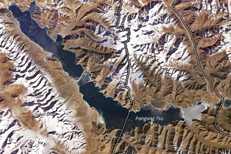 Pangong Tso lake, spanning eastern Ladakh and western Tibet, is the location of the Pangong Frozen Lake Marathon.