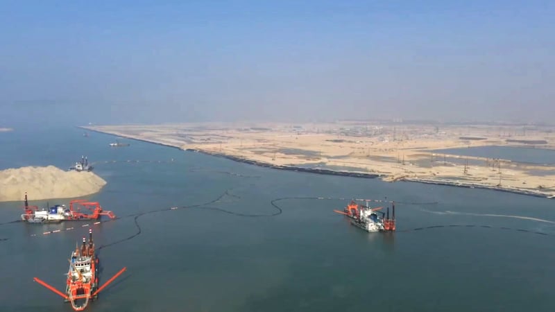 厦门翔安机场大规模抽砂填海，对金门海岸和生态的影响逐渐浮出水面。